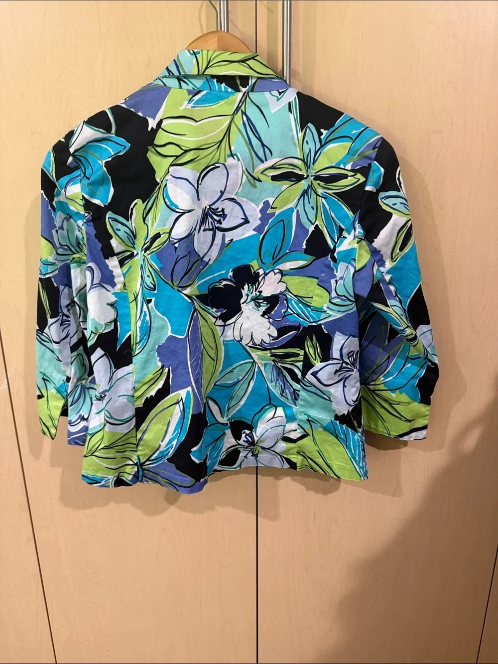 erin london Blue Green Floral Cropped Jacket